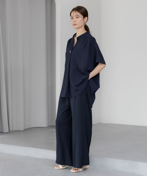 Elura（エルーラ）の「サラサラ着映えスキッパーチュニック/491472（シャツ/ブラウス・レディース・ライトイエロー/ブラック系その他/ライトブルー/ネイビー・FREE）」の12枚目の写真