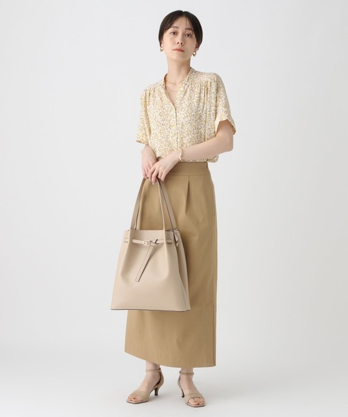 Elura（エルーラ）の「サラサラ着映えスキッパーチュニック/491472（シャツ/ブラウス・レディース・ライトイエロー/ブラック系その他/ライトブルー/ネイビー・FREE）」の21枚目の写真