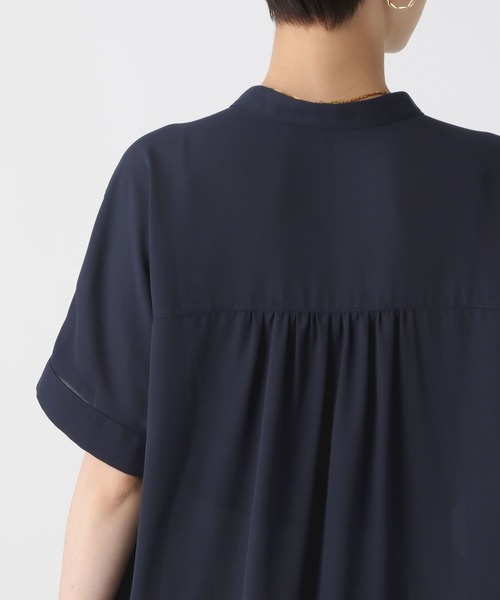 Elura（エルーラ）の「サラサラ着映えスキッパーチュニック/491472（シャツ/ブラウス・レディース・ライトイエロー/ブラック系その他/ライトブルー/ネイビー・FREE）」の6枚目の写真