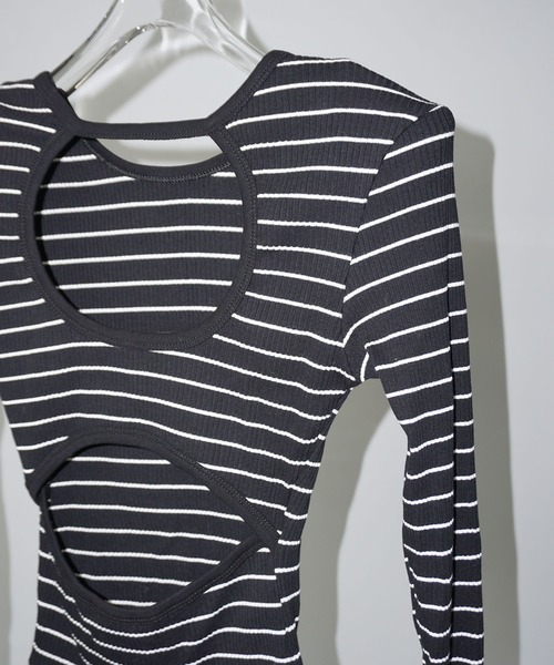 chuclla（チュクラ）の「ショルダーパッド オープンバックボーダーロンT chw25a002（Tシャツ/カットソー・レディース・ブラック×ホワイト・FREE）」の13枚目の写真