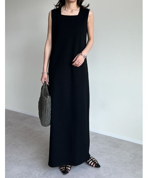 Re:EDIT（リエディ）の「[全骨格きれい見え][低身長/高身長サイズ有][体型カバー][イージーケア]ストレートorフレア選べるシルエットライトダンボールリボン付きノースリーブワンピース（ワンピース・レディース・ブラウン/ホワイト系その他/ブラック系その他/ブラック/アイボリー/ブラウン系その他・SHORT/MEDIUM/TALL/LARGE）」の9枚目の写真