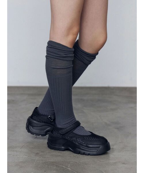 EMODA(エモダ)の「メッシュコンビバルキーシューズ(スニーカー・レディース・ブラック/グレー・SMALL/MEDIUM/LARGE)」の11枚目の写真