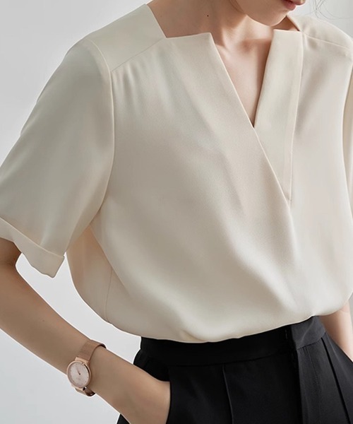 Beststore(ベストストア)の「キーネック 半袖 シャツブラウス(シャツ/ブラウス・レディース・ライトベージュ/ライトグリーン/カーキ/ネイビー/マスタード/スカイブルー/ブラック・M/L)」の10枚目の写真