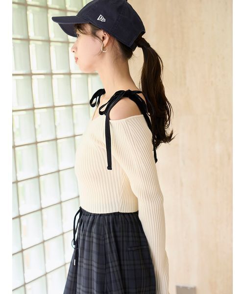 ショルダーリボンオフショルニットプルオーバー（ニット/セーター