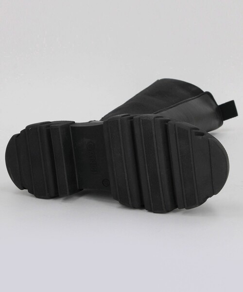 GANNI（ガニー）の「GANNI/ガニー Cleated High Chelsea Boot / S2575 / チェルシーブーツ / チャンキー / ロングブーツ（ブーツ・レディース・ブラック・38/37/36）」の9枚目の写真