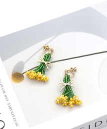 Three Four Time（スリーフォータイム）の「ビーズブーケイヤリング（イヤリング）」