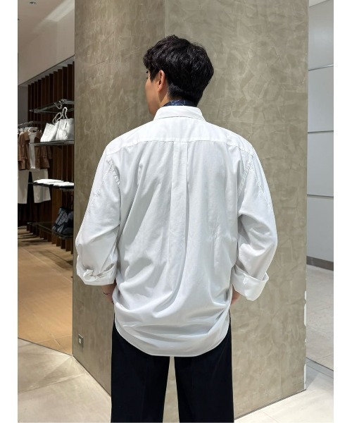 ESTNATION（エストネーション）の「ESTNATION / コットンサテン レギュラーカラーシャツ（シャツ/ブラウス・メンズ・チャコールグレー/ネイビー/ホワイト・LARGE/MEDIUM/X-LARGE）」の22枚目の写真