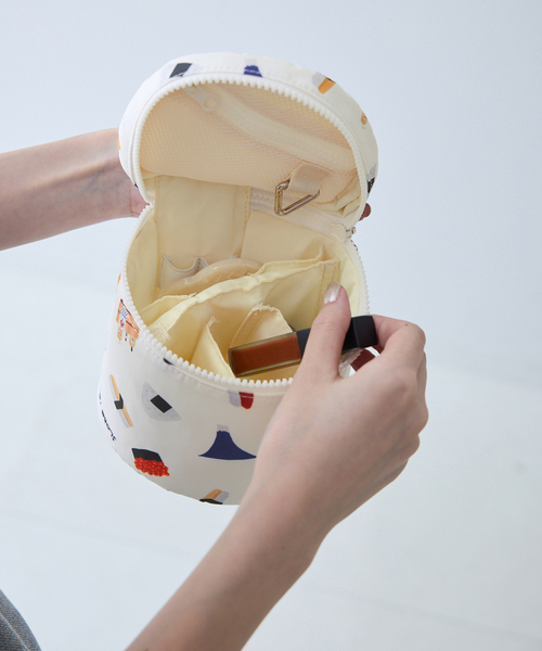 SLOBE IENA（スローブイエナ）の「aki ishibashi トラベルバニティポーチ（ポーチ・レディース・ホワイト・FREE）」の4枚目の写真