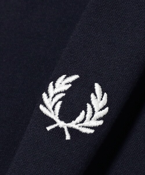 FRED PERRY(フレッドペリー)の「FRED PERRY / ツイン ティップド ロングスリーブ Tシャツ(Tシャツ/カットソー・レディース・ネイビー/ブラック/ホワイト・SMALL)」の15枚目の写真