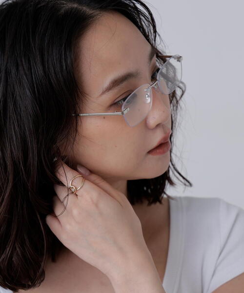 FREE'S MART（フリーズマート）の「クリアレンズメガネ（メガネ・レディース・ホワイト・ﾌﾘ-）」の3枚目の写真