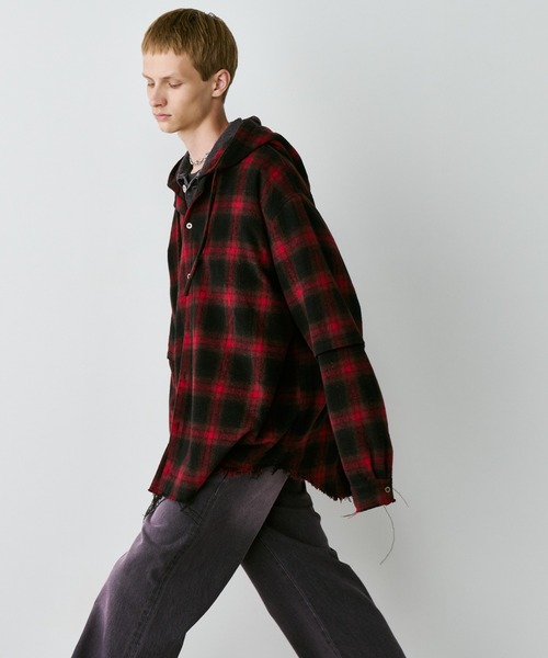 AIVER(アイバー)の「AIVER レイヤードオンブレチェックシャツ(シャツ/ブラウス・メンズ・ブラック/ブルー/レッド/ダークブラック・SMALL/MEDIUM/LARGE)」の21枚目の写真