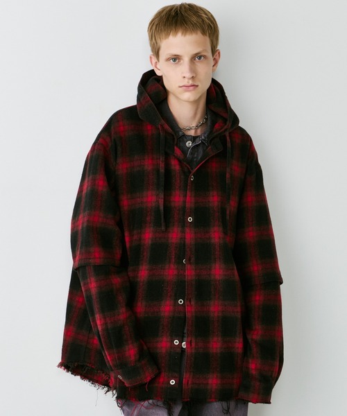 AIVER(アイバー)の「AIVER レイヤードオンブレチェックシャツ(シャツ/ブラウス・メンズ・ブラック/ブルー/レッド/ダークブラック・SMALL/MEDIUM/LARGE)」の17枚目の写真