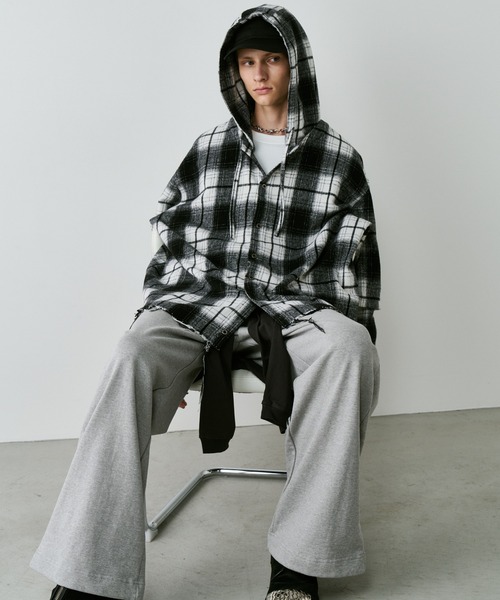 AIVER(アイバー)の「AIVER レイヤードオンブレチェックシャツ(シャツ/ブラウス・メンズ・ブラック/ブルー/レッド/ダークブラック・SMALL/MEDIUM/LARGE)」の11枚目の写真