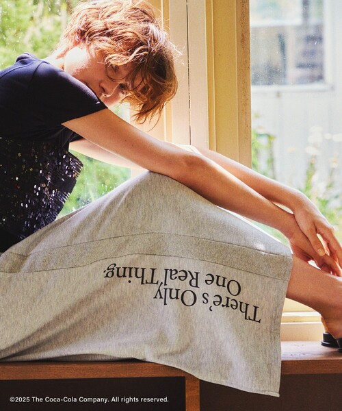 Coca Cola（コカコーラ）の「【Coca-Cola】【汗染み加工・セットアップ対応】ラメ入りミニ裏毛アイラインスカート（スカート・レディース・ライトグレー/チャコールグレー/グレー系その他・L/M）」の14枚目の写真