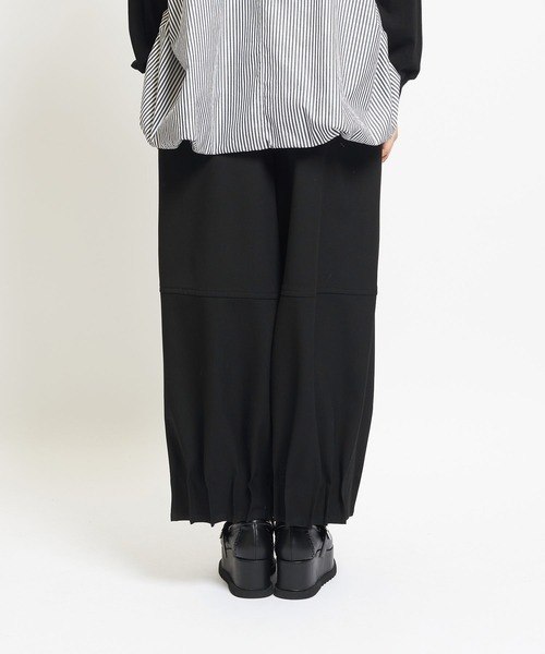 gomme(ゴム)の「サーモストレッチ ジャムタックパンツ2(その他パンツ・レディース・ブラック/チャコール・MEDIUM)」の11枚目の写真