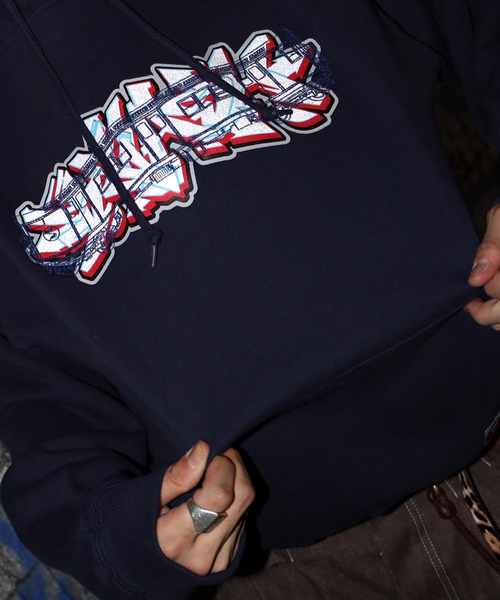 SUBWARE(サブウェア)の「SUBWARE / サブウェア STASH PIECE+TRAINCAR HOODIE(パーカー・メンズ・ネイビー・MEDIUM/LARGE)」の1枚目の写真