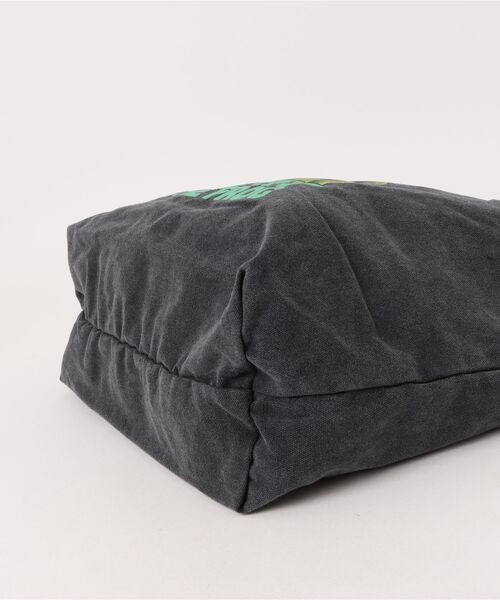 Disney（ディズニー）の「Disney ピグメントトートバッグ（トートバッグ・レディース・ブラック系その他/ブラック系その他3/ブラック系その他5/ブラック系2/ブラック系4/ブラック系その他7/ブラック系/ブラック系その他4/ブラック系その他6/ブラック系1/ブラック系3/ブラック/ブラック系その他2・FREE）」の15枚目の写真