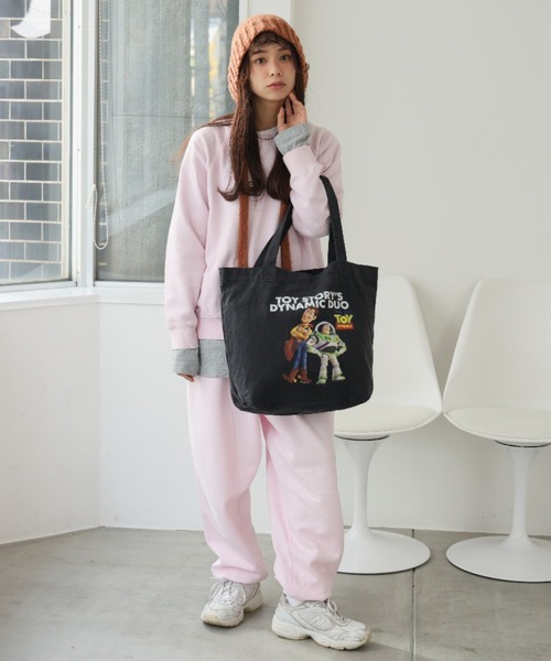 Disney（ディズニー）の「Disney ピグメントトートバッグ（トートバッグ・レディース・ブラック系その他/ブラック系その他3/ブラック系その他5/ブラック系2/ブラック系4/ブラック系その他7/ブラック系/ブラック系その他4/ブラック系その他6/ブラック系1/ブラック系3/ブラック/ブラック系その他2・FREE）」の12枚目の写真