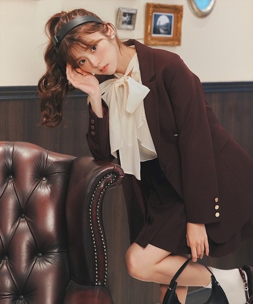 SWINGLE（スウィングル）の「【再入荷】ダブルテーラードジャケット（テーラードジャケット・レディース・ボルドー/ブラック系その他/ダークブルー・SMALL/MEDIUM）」の4枚目の写真