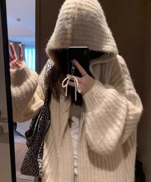 STAY MOTION（ステイモーション）の「【WEB限定】フード付きオーバーサイズニットカーディガン［韓国ファッション カジュアル］（カーディガン/ボレロ・レディース・グレー/アイボリー/ブラウン・F）」の11枚目の写真