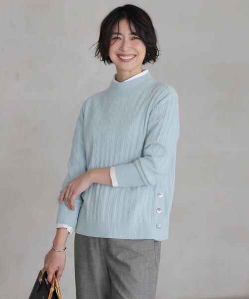 J.PRESS(ジェイプレス)の「WOOL BLEND AIR ハイネック ニット(ニット/セーター・レディース・ライトグリーン系/ピンク系/ライトグレー系/レッド系・T15/T13)」の1枚目の写真