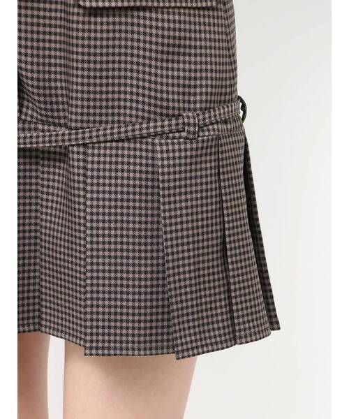 dazzlin（ダズリン）の「スソプリーツジャケットミニワンピース（ワンピース・レディース・ベージュ/ブラウン/グレー・SMALL/MEDIUM）」の4枚目の写真