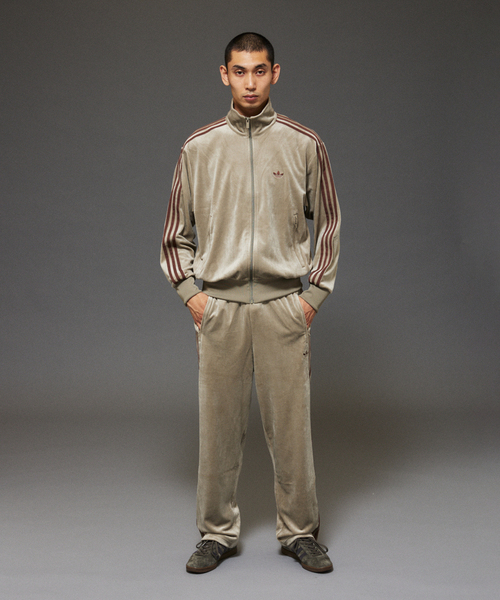 adidas（アディダス）の「adidas originals / アディダス オリジナルス Exclusive トラック パンツ（その他パンツ・メンズ・グレー系その他・X-LARGE/LARGE/MEDIUM/SMALL/X-SMALL）」の2枚目の写真