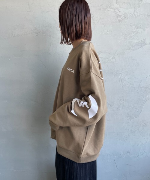 RVCA（ルーカ）の「【WEB限定】[RVCA/ルーカ] STACKHOUSE CR バックプリント クルーネックスウェット【追加】（スウェット・レディース・ブラック/オフホワイト/キャメル・M/L/XL）」の17枚目の写真