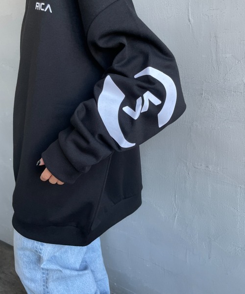 RVCA（ルーカ）の「【WEB限定】[RVCA/ルーカ] STACKHOUSE CR バックプリント クルーネックスウェット【追加】（スウェット・レディース・ブラック/オフホワイト/キャメル・M/L/XL）」の13枚目の写真