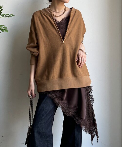 DouDou（ドゥドゥ）の「アシメレースキャミ（キャミソール・レディース・アイボリー/ブラック/ライトベージュ/ブラウン・FREE）」の4枚目の写真