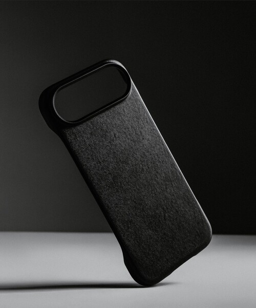 NOMAD（ノマド）の「NOMAD / Traditional Leather Case iPhone