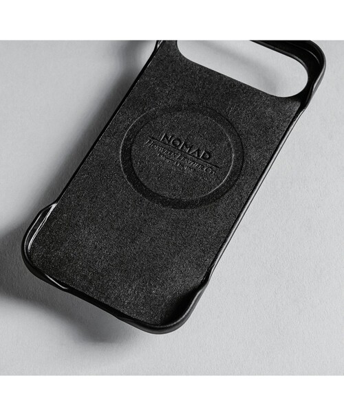 NOMAD（ノマド）の「NOMAD / Traditional Leather Case iPhone Air ケース（スマホケース/カバー・レディース・ブラック/ブラウン・ONE SIZE）」の12枚目の写真