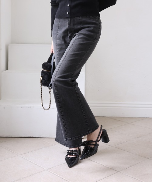 one after another NICE CLAUP(ワンアフターアナザーナイスクラップ)の「【S/Mサイズ展開】フレアデニムパンツ(デニムパンツ・レディース・ライトブルー/ブルー/グレー・MEDIUM/SMALL)」の19枚目の写真