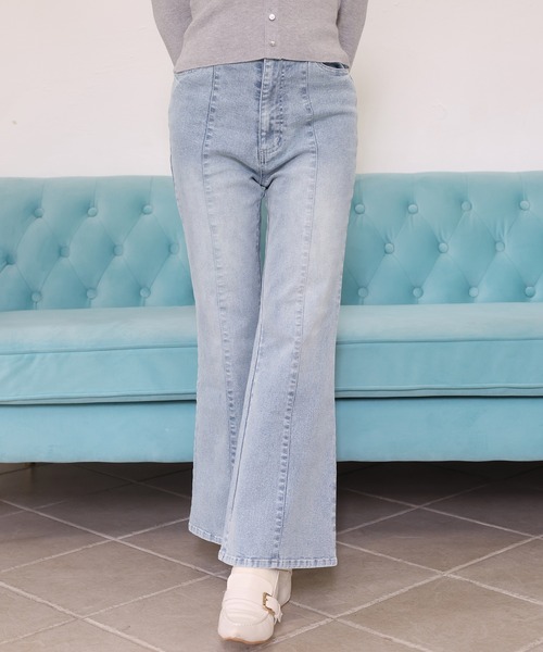 one after another NICE CLAUP(ワンアフターアナザーナイスクラップ)の「【S/Mサイズ展開】フレアデニムパンツ(デニムパンツ・レディース・ライトブルー/ブルー/グレー・MEDIUM/SMALL)」の7枚目の写真