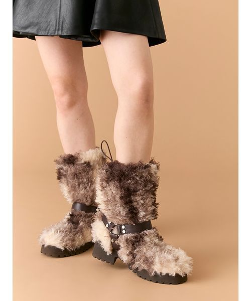 LILY BROWN（リリーブラウン）の「ハーネスストラップファーブーツ（ブーツ・レディース・ベージュ・S）」の12枚目の写真