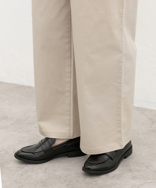 Honeys(ハニーズ)の「チノワイドストレート(股下69cm)(チノパンツ・レディース・ライトベージュ/ベージュ/ブラック・S/M/L/LL)」の16枚目の写真
