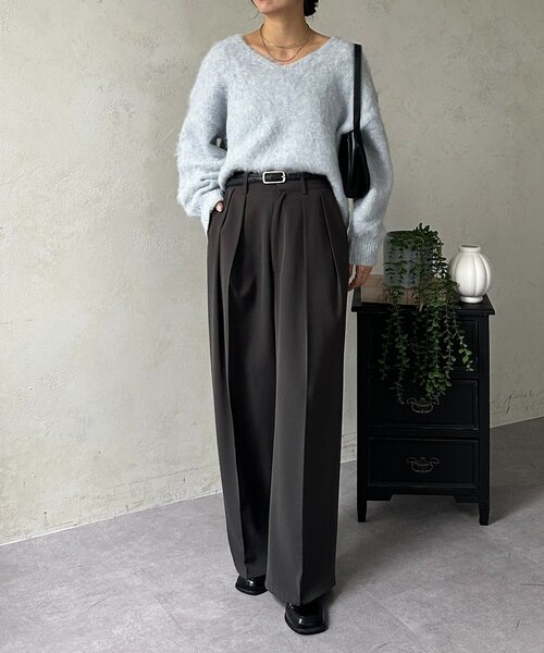 Thevon（ゼボン）の「アルパカ混Vネックゆるニット（ニット/セーター・レディース・アイボリー/サックスブルー/ピンク/モカ・FREE）」の12枚目の写真