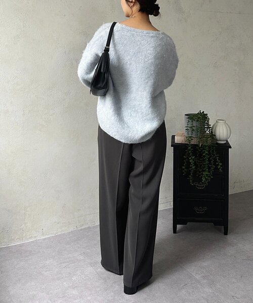 Thevon（ゼボン）の「アルパカ混Vネックゆるニット（ニット/セーター・レディース・アイボリー/サックスブルー/ピンク/モカ・FREE）」の10枚目の写真