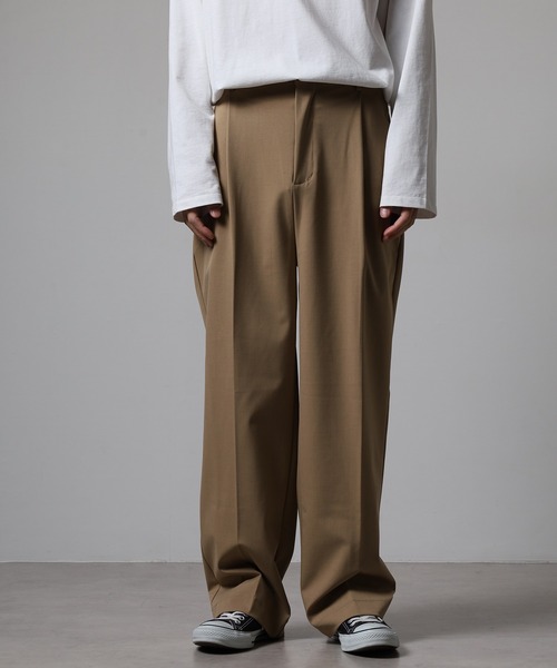 OMNES(オムネス)の「TRストレッチタックパンツ(スラックス・メンズ・ベージュ/ピンクベージュ・L/M)」の10枚目の写真