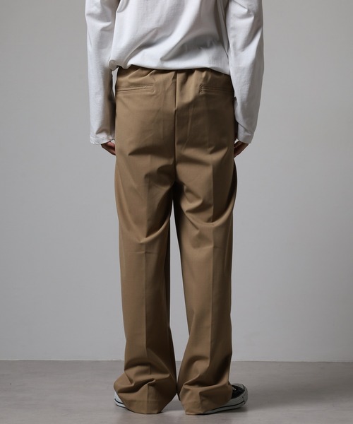 OMNES(オムネス)の「TRストレッチタックパンツ(スラックス・メンズ・ベージュ/ピンクベージュ・L/M)」の8枚目の写真
