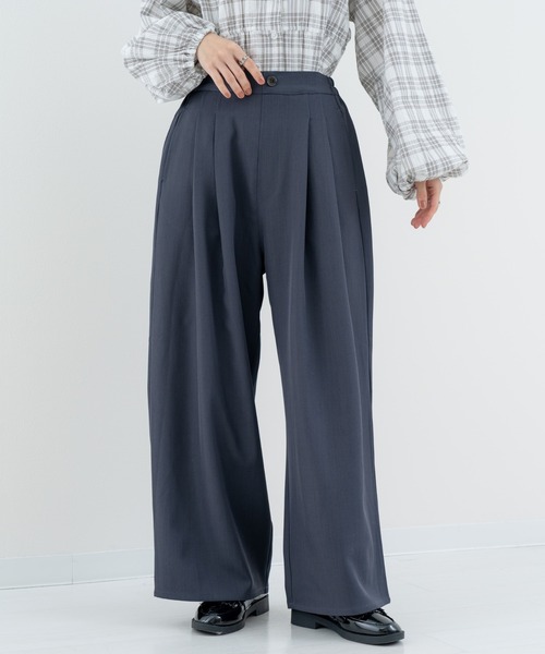 refinedworks（リファインドワークス）の「【refinedworks】タックデザイン が魅力的な ワイドパンツ（その他パンツ・レディース・チャコールグレー/ベージュ・FREE）」の8枚目の写真