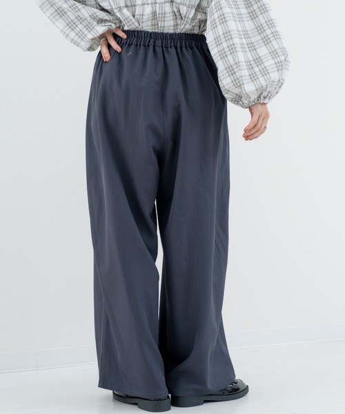 refinedworks（リファインドワークス）の「【refinedworks】タックデザイン が魅力的な ワイドパンツ（その他パンツ・レディース・チャコールグレー/ベージュ・FREE）」の10枚目の写真