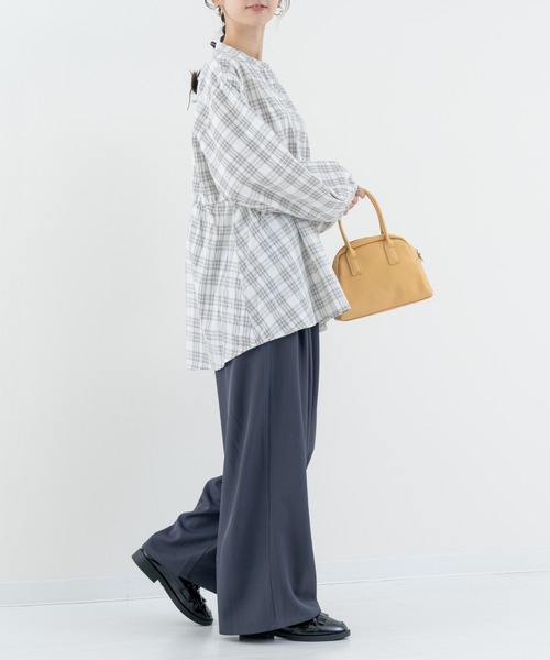 refinedworks（リファインドワークス）の「【refinedworks】タックデザイン が魅力的な ワイドパンツ（その他パンツ・レディース・チャコールグレー/ベージュ・FREE）」の17枚目の写真