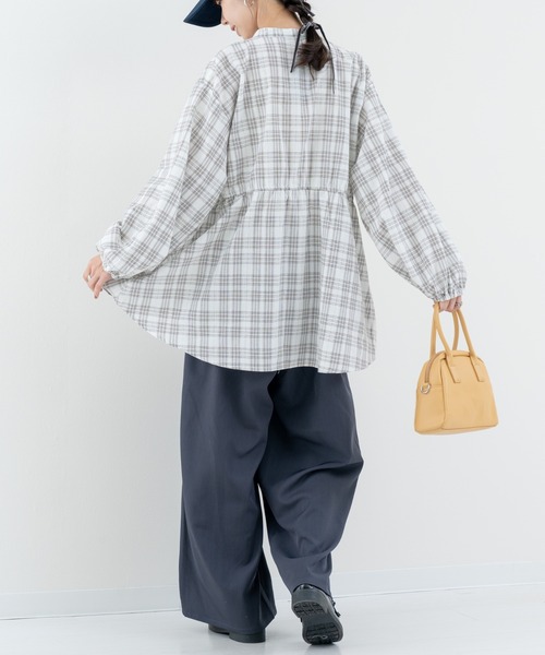 refinedworks（リファインドワークス）の「【refinedworks】タックデザイン が魅力的な ワイドパンツ（その他パンツ・レディース・チャコールグレー/ベージュ・FREE）」の19枚目の写真