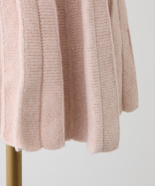 one after another NICE CLAUP（ワンアフターアナザーナイスクラップ）の「【ＨolidayCollection】肩開きミニプリーツニットワンピース（ワンピース・レディース・チャコールグレー/アイボリー/ブラック/ピンク/レッド・SMALL/MEDIUM）」の21枚目の写真