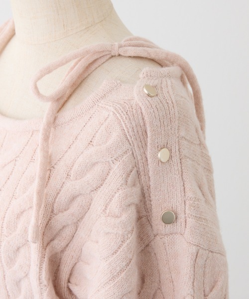 one after another NICE CLAUP（ワンアフターアナザーナイスクラップ）の「【ＨolidayCollection】肩開きミニプリーツニットワンピース（ワンピース・レディース・チャコールグレー/アイボリー/ブラック/ピンク/レッド・SMALL/MEDIUM）」の19枚目の写真