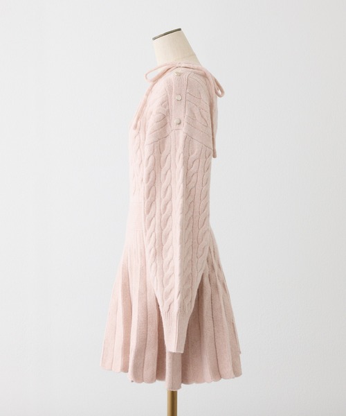 one after another NICE CLAUP（ワンアフターアナザーナイスクラップ）の「【ＨolidayCollection】肩開きミニプリーツニットワンピース（ワンピース・レディース・チャコールグレー/アイボリー/ブラック/ピンク/レッド・SMALL/MEDIUM）」の15枚目の写真