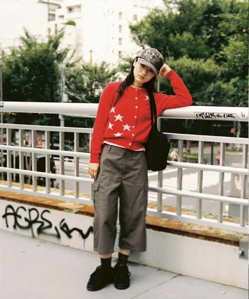 WEBHOUSE(ウェブハウス)の「【Geek Office / ギークオフィス】WEBHOUSE / Shooting Star Angel Cardigan(カーディガン/ボレロ・レディース・レッド/グレー・FREE)」の2枚目の写真