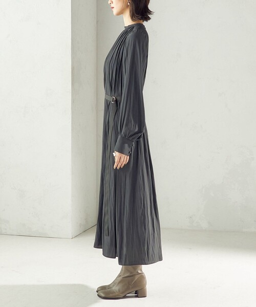 SHIPS(シップス)の「〈手洗い可能〉カッセン ギャザー ベルト付き 長袖 ワンピース(ワンピース・レディース・ネイビー/ダークグレー/グリーン・ONE SIZE)」の18枚目の写真