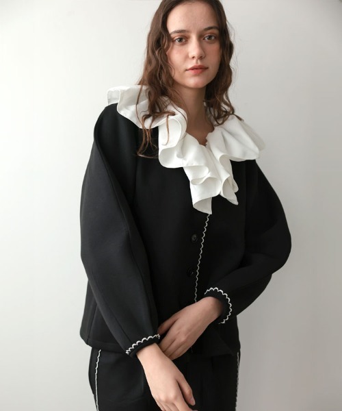 DONOBAN（ドノバン）の「スカラップブレードレースセットアップ（スーツパンツ・レディース・グレー/ブラック・ショート丈/ロング丈）」の5枚目の写真